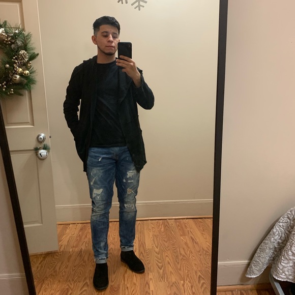 Meet your Posher, Sebastian - Picture 2 of 2